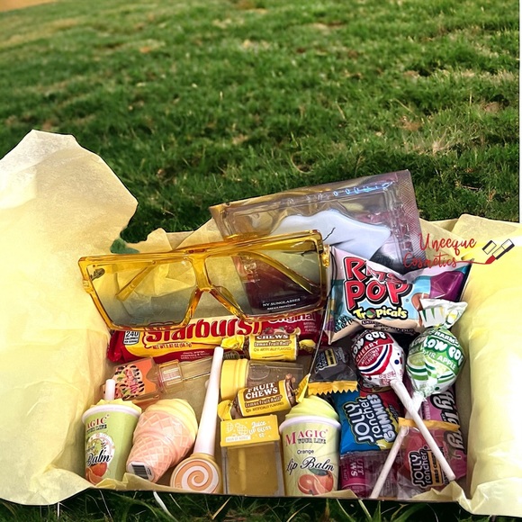 Huge Summer Fun Lip Gloss Candy Box Bundle and sunglasses - Picture 2 of 5